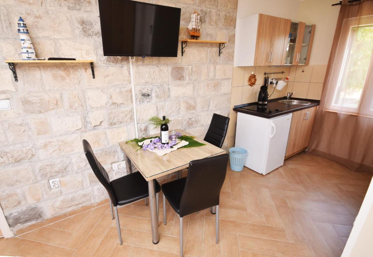 تْشيرسيك نوفي Vila Kula 1830 Apartments المظهر الخارجي الصورة