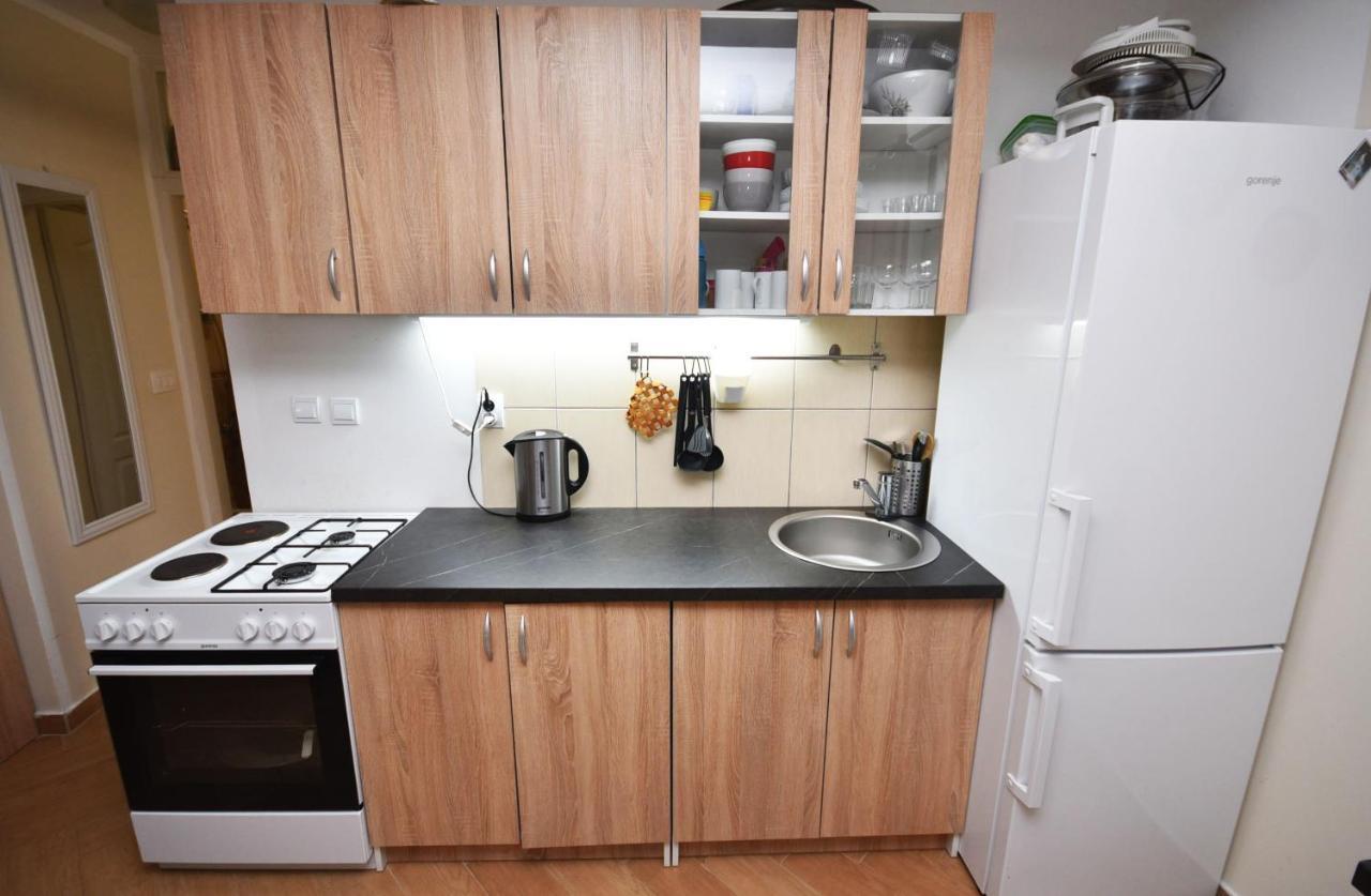 تْشيرسيك نوفي Vila Kula 1830 Apartments المظهر الخارجي الصورة