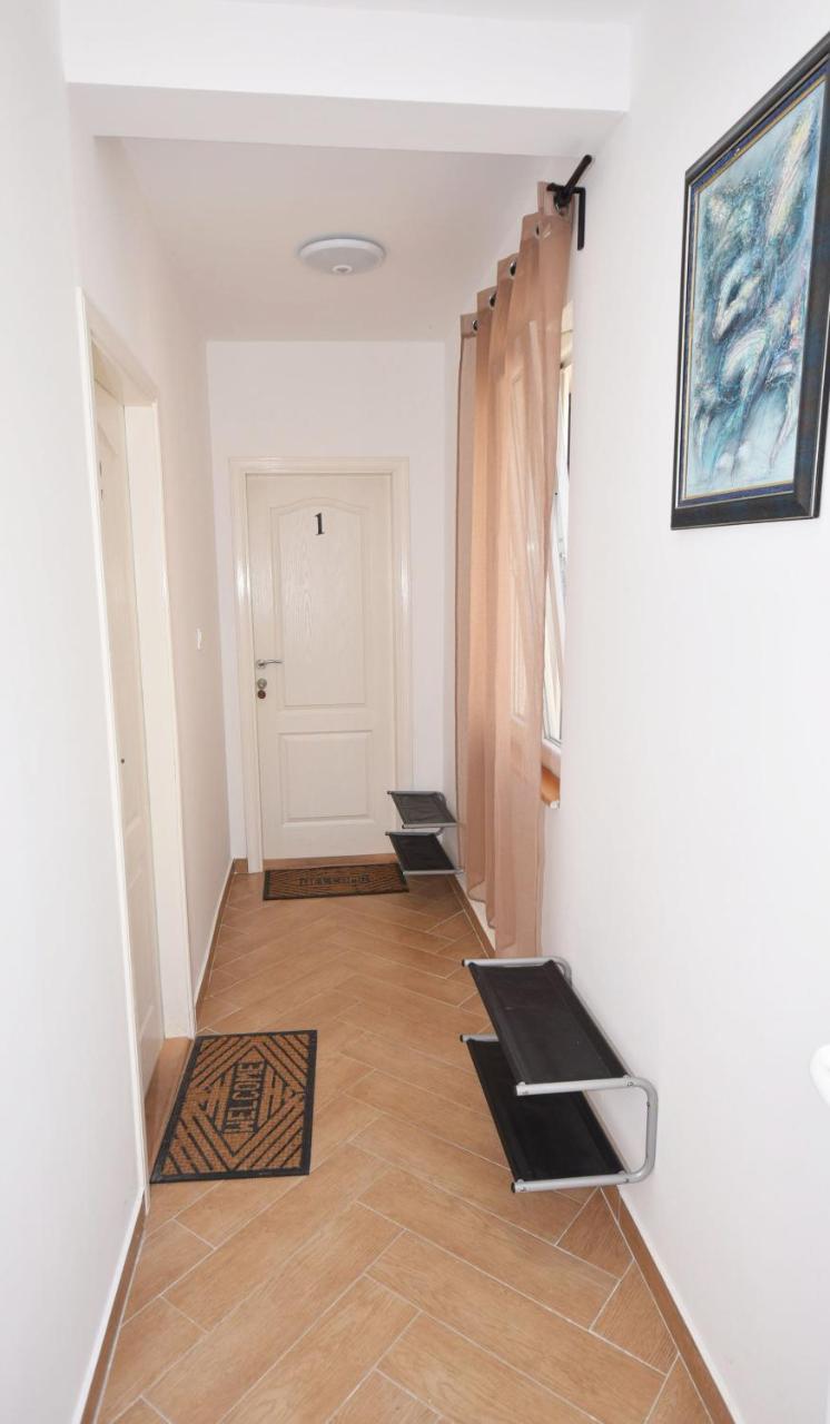 تْشيرسيك نوفي Vila Kula 1830 Apartments المظهر الخارجي الصورة