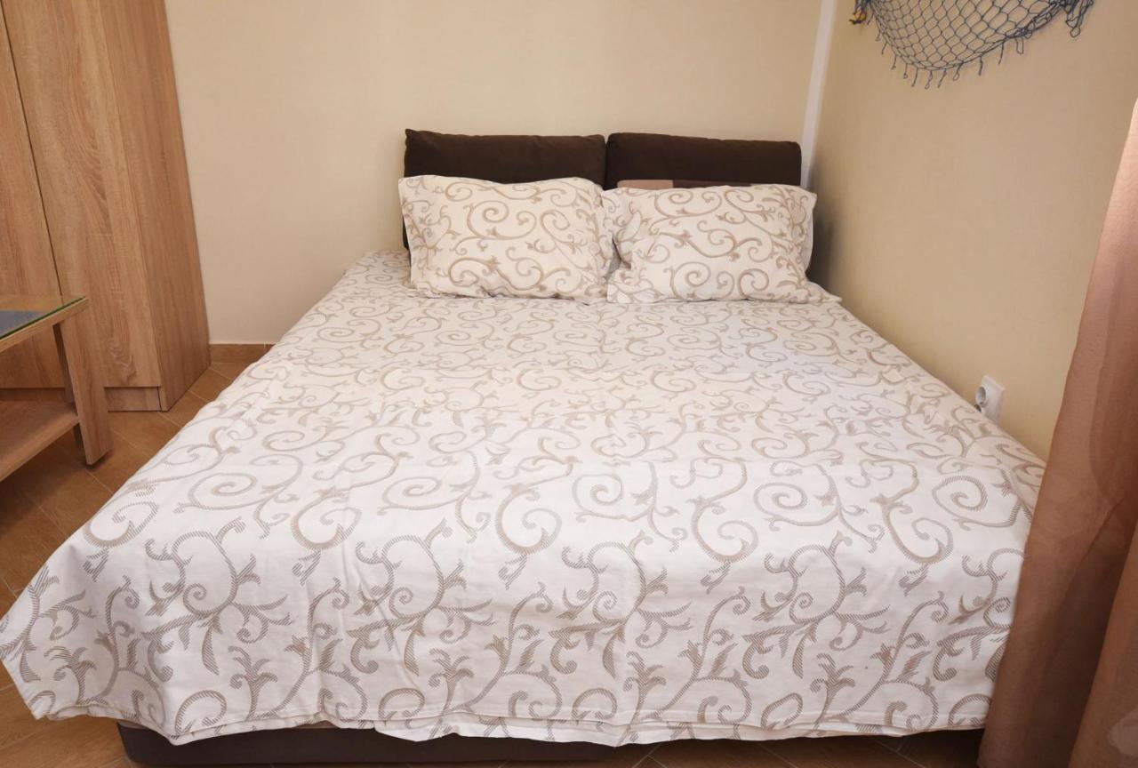 تْشيرسيك نوفي Vila Kula 1830 Apartments المظهر الخارجي الصورة