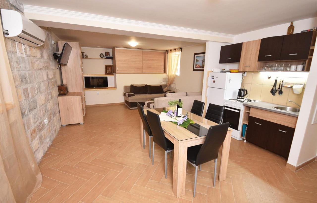 تْشيرسيك نوفي Vila Kula 1830 Apartments المظهر الخارجي الصورة